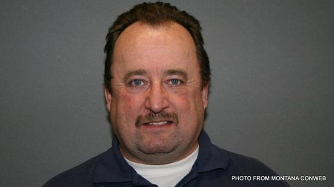 Gọi điện cho cảnh sát phàn nàn về... vũ nữ