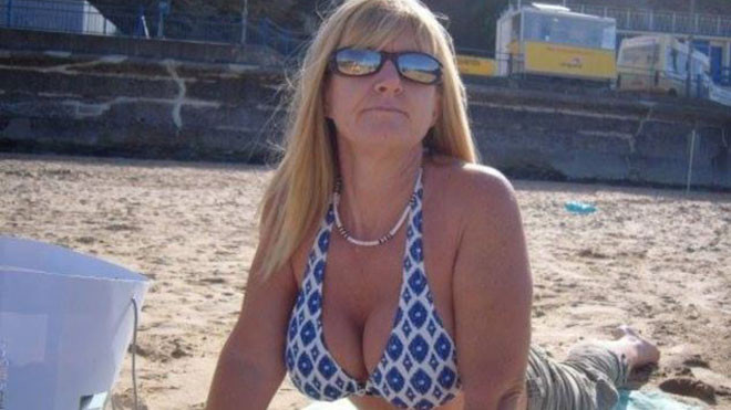 Ngực khủng... phát nổ