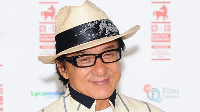 Ngôi sao Thành Long xin lỗi vì con trai dính ma túy 