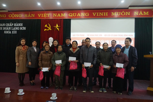 Ấm áp ngày đưa Tết đến sớm với cựu thanh niên xung phong Lạng Sơn