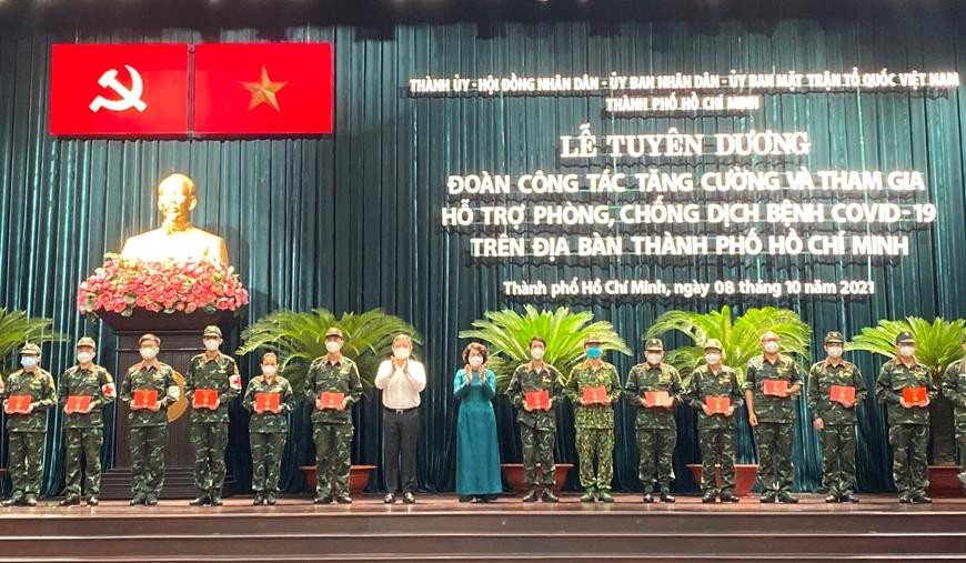 TP. HCM: Tổ chức lễ tuyên dương các đoàn công tác hỗ trợ phòng, chống dịch COVID-19