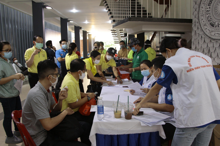 Hiến máu nhân kỷ niệm 45 năm thiết lập quan hệ ngoại giao giữa Việt Nam và Thái Lan