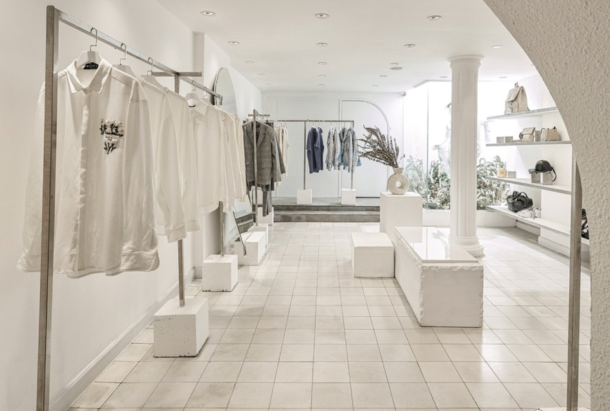 TP. HCM: Cửa hàng thời trang ‘tìm cách’ thu hút khách hàng trẻ