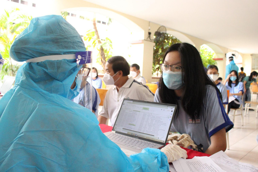 Trường học tại TPHCM xuất hiện nhiều F0