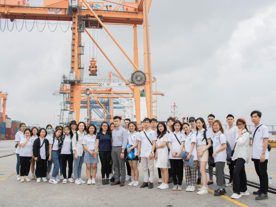 Đào tạo gắn với thực tiễn, gần 90% sinh viên tốt nghiệp có việc làm sau 3 tháng