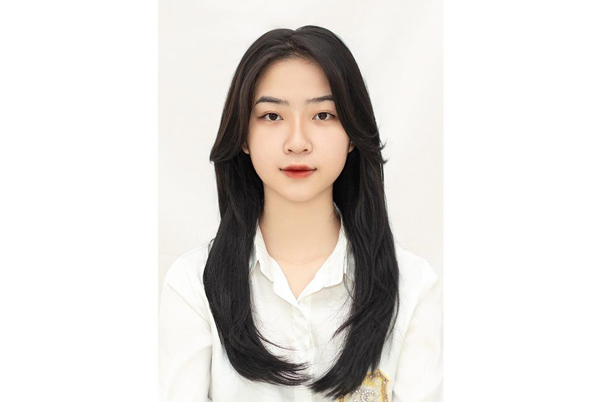 “Hotgirl ảnh thẻ” Hà Lim gây xao xuyến với thành tích học tập đáng nể