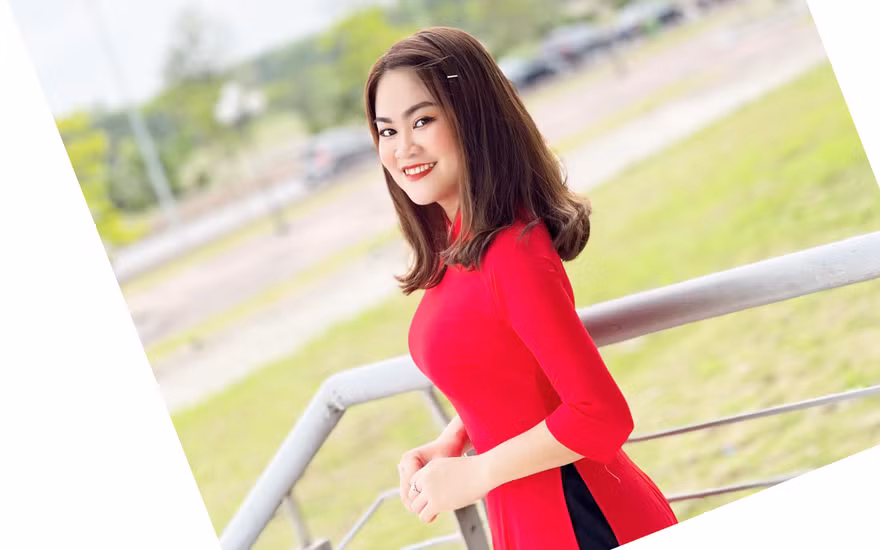Tân Đảng viên xinh đẹp, tài năng ngành Công nghệ sinh học