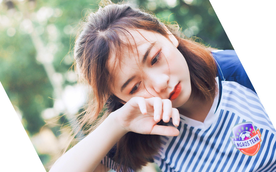 Nữ sinh Bách Khoa đến từ Thái Nguyên yêu thích đá bóng, viết code sở hữu vẻ đẹp trong trẻo