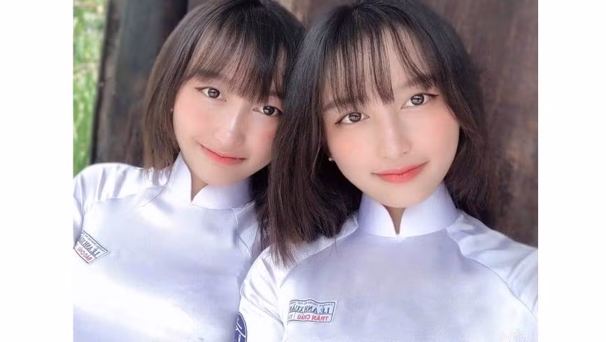Cặp đôi song sinh 'cực phẩm' sở hữu nhan sắc vạn người mê