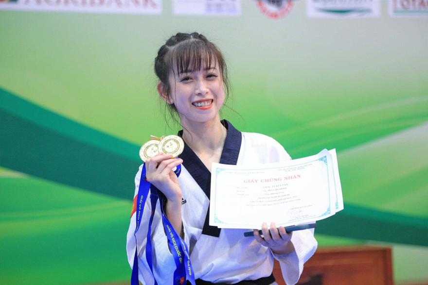 Nhan sắc tươi tắn của "hoa khôi" Taekwondo tham gia ứng cử đại biểu HĐND TP. HCM. 