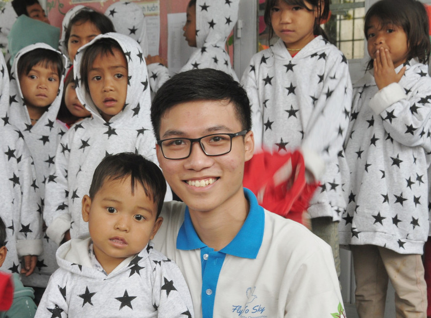 Tuổi 18 và hành trình phụng sự cộng đồng của Lê Văn Phúc