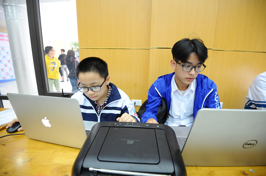 Bộ GD - ĐT đề nghị giữ ổn định mức học phí trong năm học mới