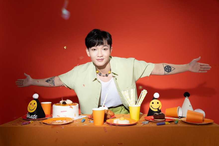 AMEE, Hoàng Dũng, Obito và Hứa Kim Tuyền mang đến món quà cuối năm cho khán giả