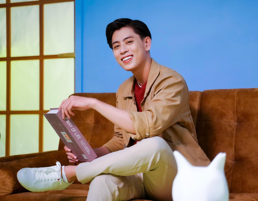 Hotboy ngành Kiến trúc “bẻ cua” theo đuổi âm nhạc, gây sốt với vẻ ngoài 'nam thần'