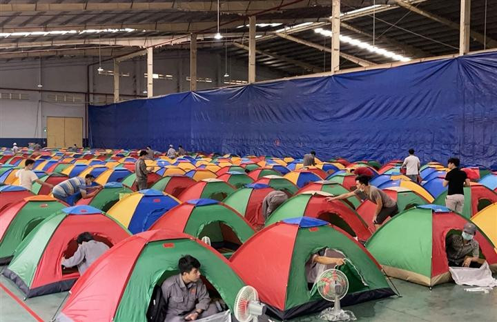 Doanh nghiệp '3 tại chỗ' mật độ cao, tiềm ẩn nguy cơ lây nhiễm 