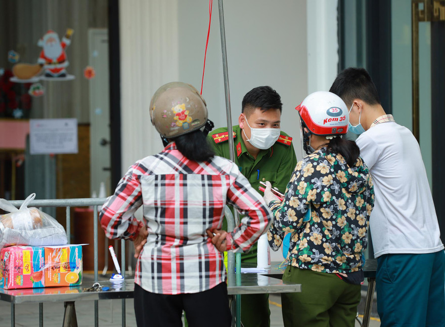 Hà Nội phong tỏa chung cư 32 tầng tại quận Hoàng Mai vì có ca mắc COVID-19