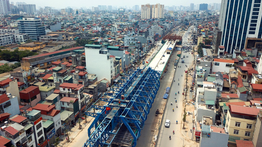 Đường vành đai 2 dưới thấp đoạn Đại La - Minh Khai dần thành hình