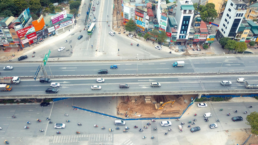 Đóng nút giao Lê Văn Lương - Tố Hữu để thi công hầm chui 