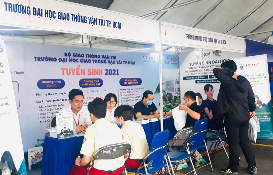 Trường GTVT TP. HCM và ĐH Công nghiệp TP. HCM công bố kết quả xét tuyển các phương thức