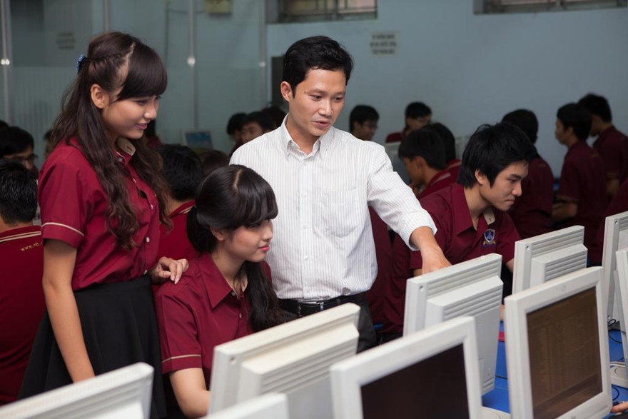 Thêm trường ĐH Nguyễn Tất Thành xét tuyển thẳng thí sinh 'điểm cao không trúng tuyển'