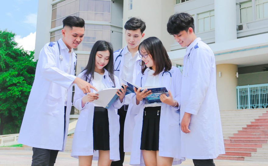 Điểm chuẩn 2 phương thức xét tuyển của khoa Y (ĐHQG TP. HCM)