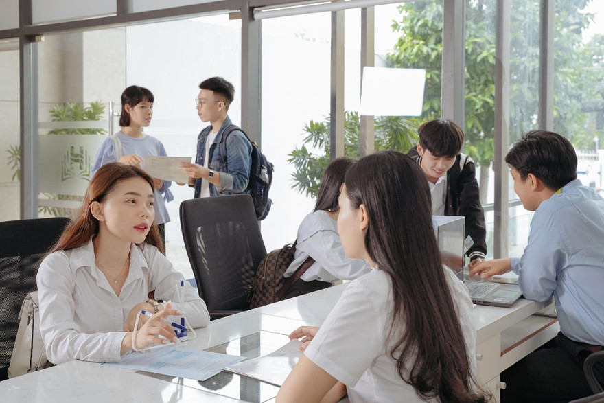 Trường ĐH Văn Hiến miễn học phí cho sinh viên là F0