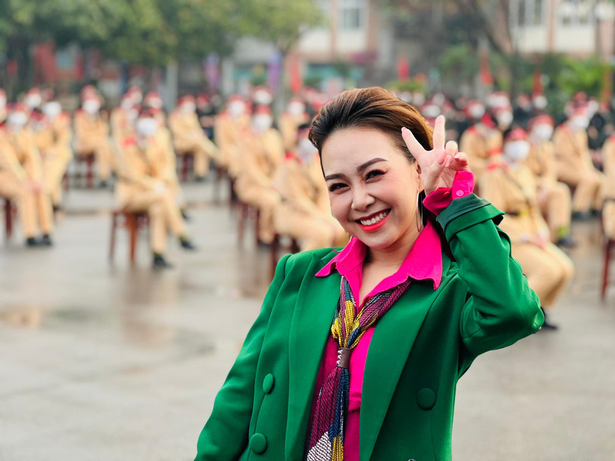 Đương kim Quán quân Sao Mai mở màn cho Chủ nhật Đỏ thành công rực rỡ