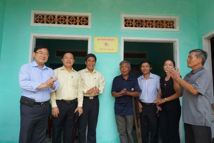 Tặng 11 nhà tình nghĩa tại đất 'lửa' Quế Sơn