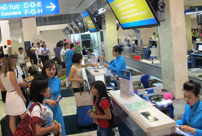 Vé máy bay tăng phi mã, vé giường nằm tàu hoả khan hiếm dịp 30/4