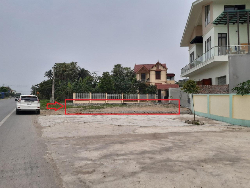 Phần đất còn lại của gia đình ông Ngọc sau khi đường đã thi công xong