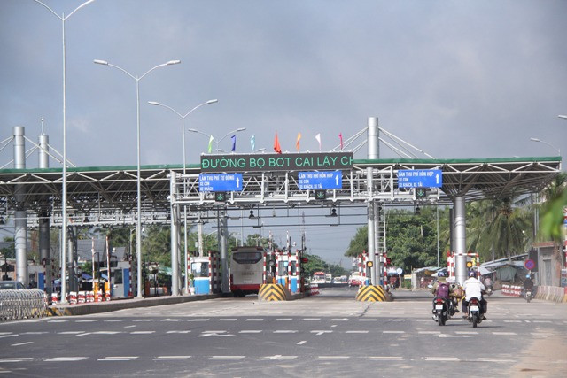 Trạm thu phí BOT Cai Lậy. Tác giả: Nhất Huy