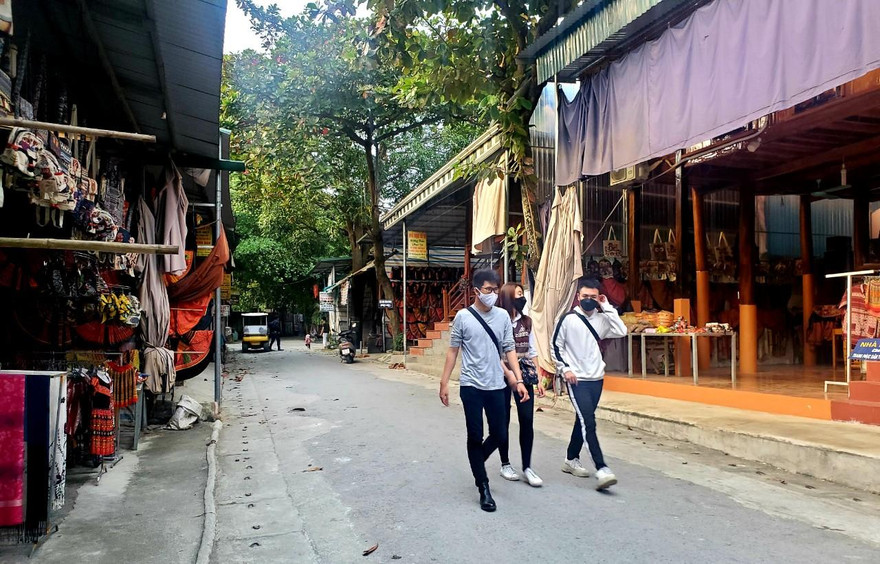 Du khách đã bắt đầu quay lại với bản Lác