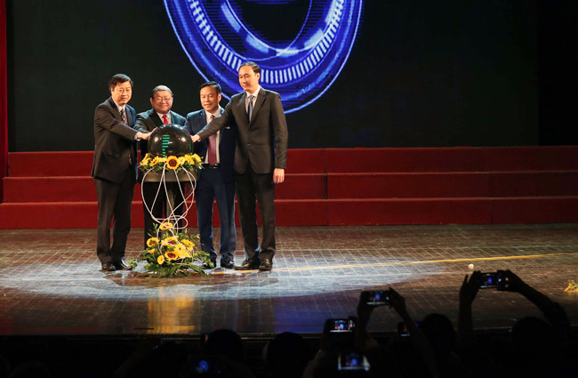 Nghị thức bấm nút xuất bản Chuyên trang điện tử Tài chính nông nghiệp (Etime.danviet.vn)