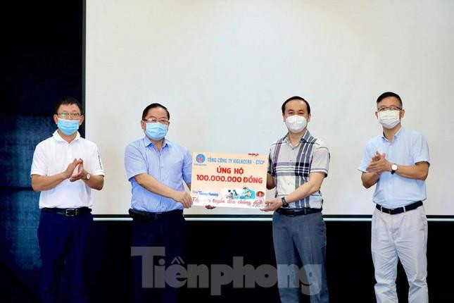 Tổng công ty Viglacera ủng hộ chương trình 100 triệu đồng