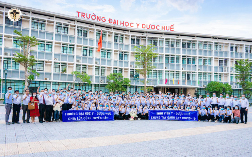 Đoàn tình nguyện số 3 của ĐH Y Dược Huế vào Đồng Nai hỗ trợ chống dịch