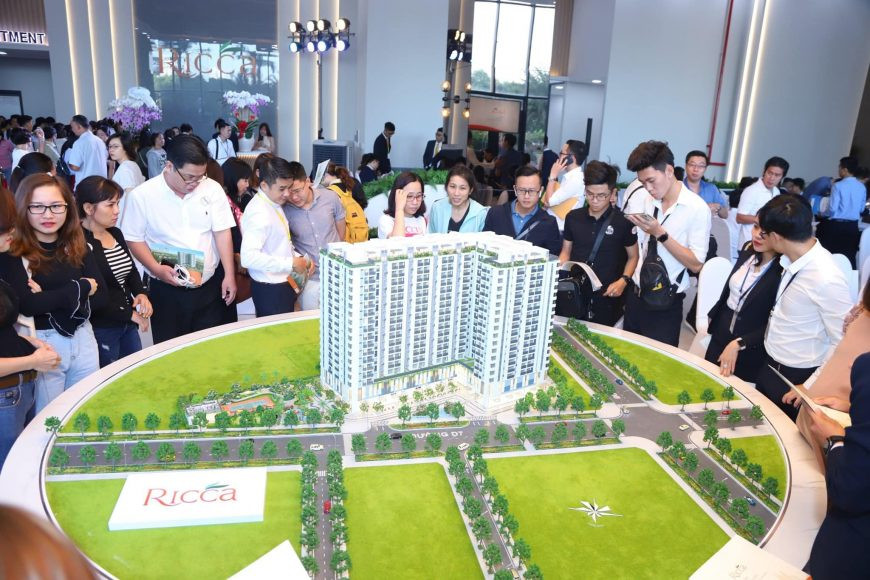 Do tác động của dịch COVID-19, lượng căn hộ bán ra ở quý 1/2020 giảm một nửa so với cùng kỳ.