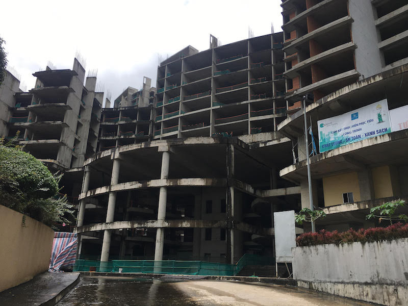 Hàng tồn kho tăng mạnh, doanh nghiệp bất động sản 'ngồi trên lửa'