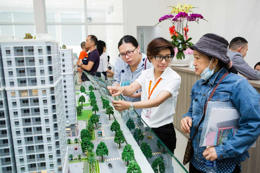 Doanh nghiệp bất động sản chống dịch Covid-19 với một 'cơ thể' yếu ớt