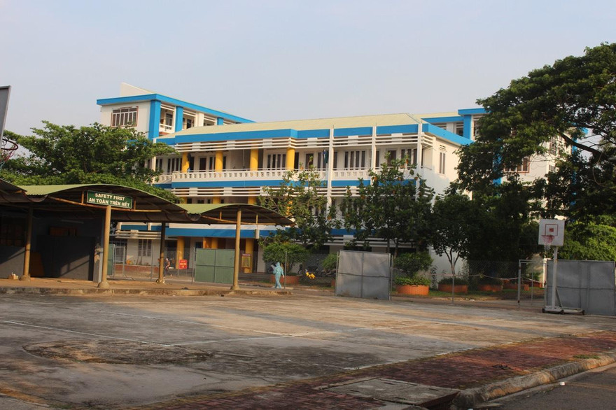 Giảm tiền thuê cho trường cao đẳng được trưng dụng làm nơi cách ly