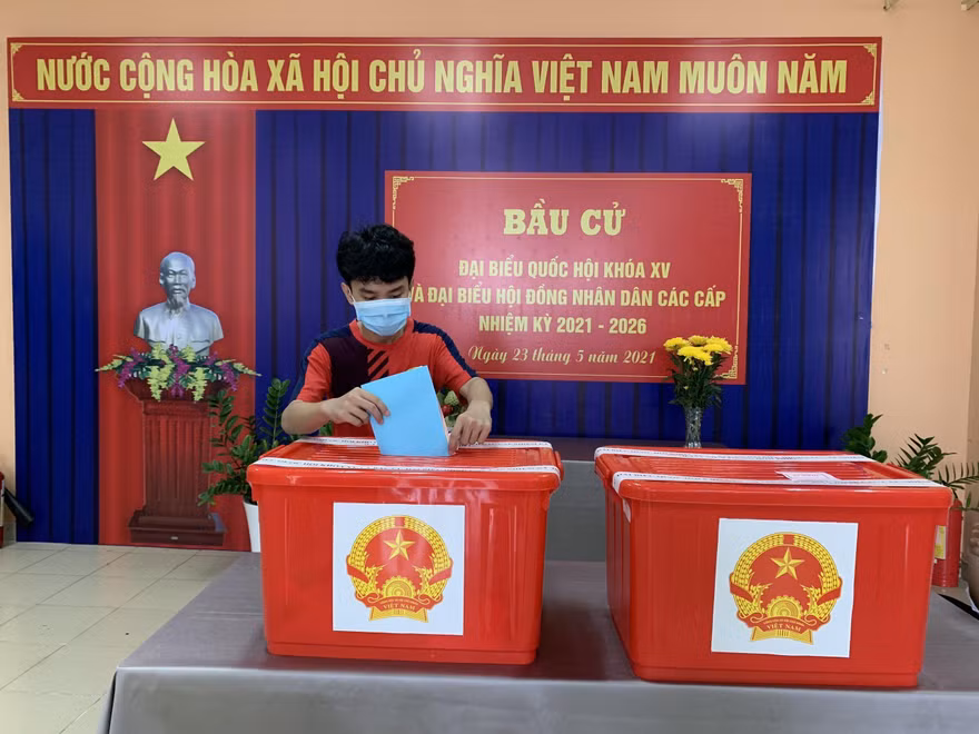 Cử tri sinh viên mong đại biểu trúng cử mang hết tâm sức phục vụ đất nước