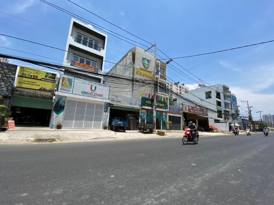 Mặt bằng cho thuê tiếp tục lao đao vì COVID-19