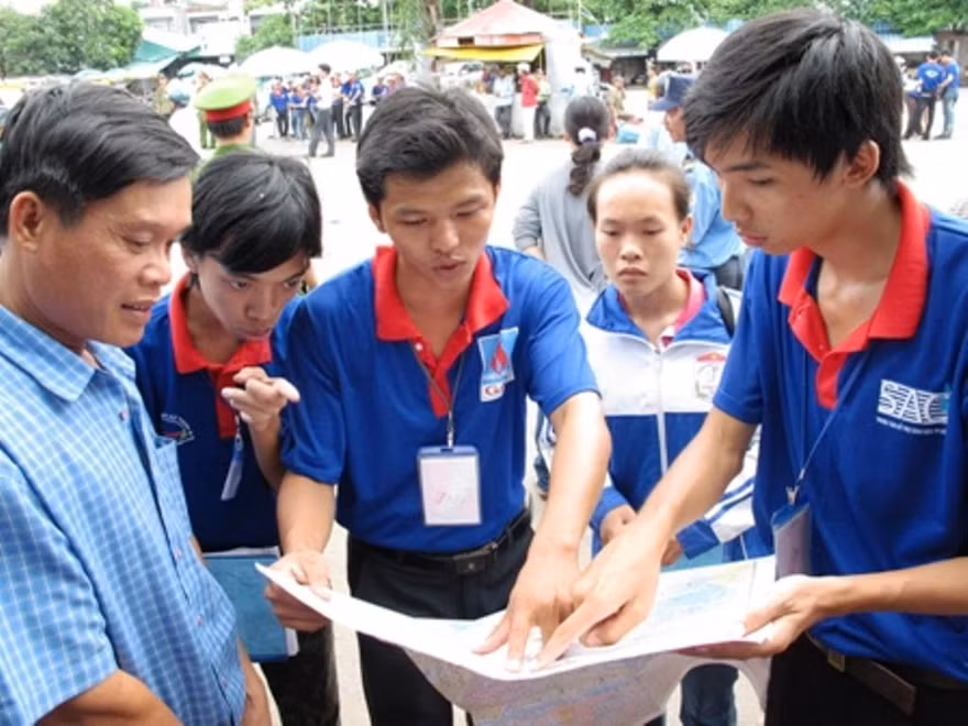 Vừa tiếp sức mùa thi, vừa chống dịch COVID-19