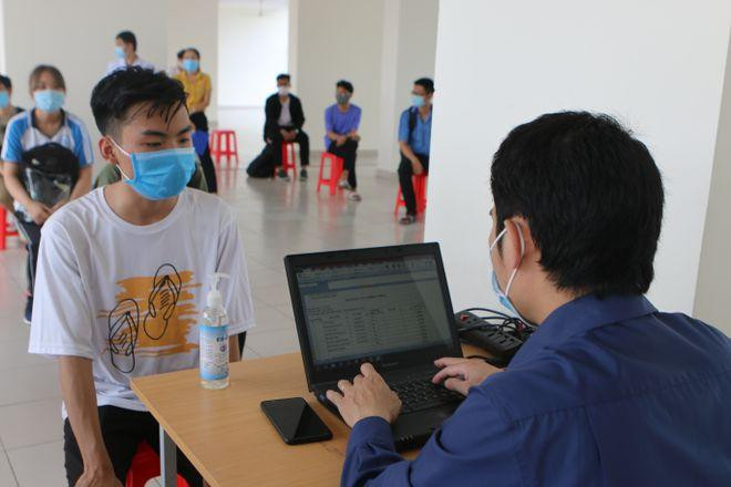 Sinh viên đi học lại phải khai báo y tế tại trường