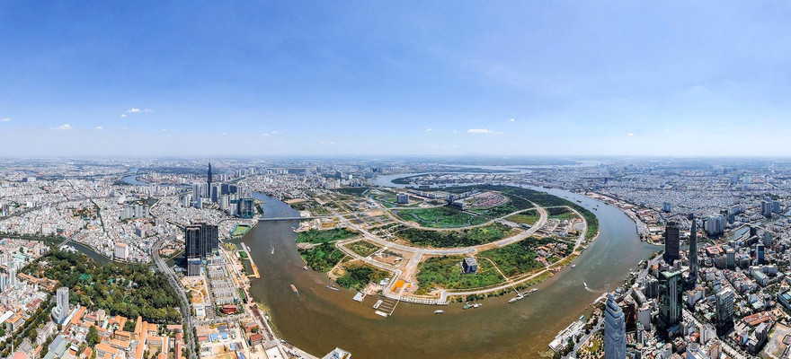 Được kỳ vọng đẹp và hiện đại nhất Đông Nam Á, nhưng sau 25 năm phê duyệt đến nay Khu đô thị mới Thủ Thiêm phát triển chưa như mong muốn do để xảy ra nhiều vi phạm.