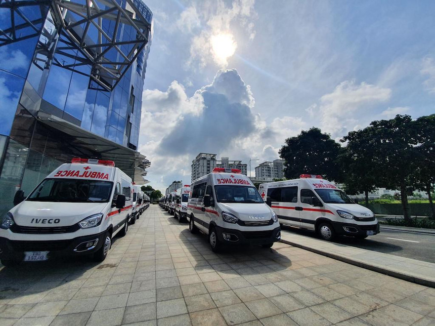 Xe cứu thương mà THACO tặng cho UBND TPHCM.