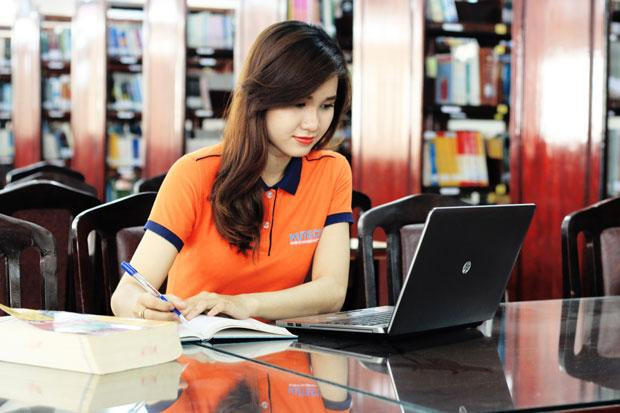 Hàng chục ngàn sinh viên nghỉ học, hoãn thi vì COVID-19