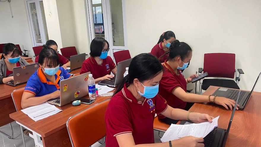 Sinh viên khoa Y tình nguyện tham gia phòng chống dịch COVID-19