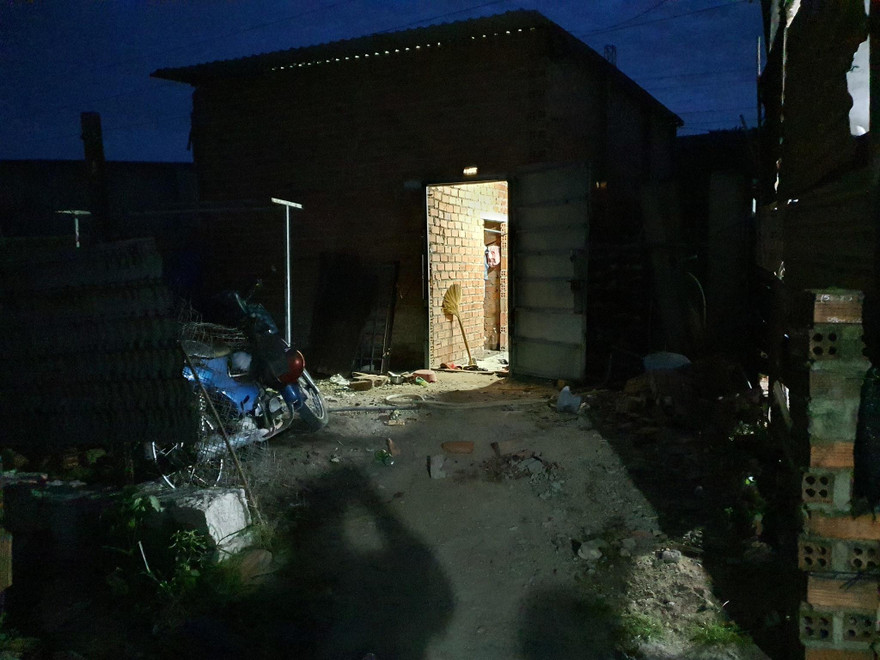 Căn nhà của vợ chồng Hoàng, nơi xảy ra án mạng. Ảnh: Nguyễn Long.