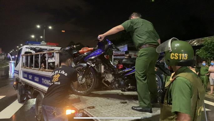 Công an TP.Phan Thiết phối hợp vây bắt thành công 40 đối tượng cùng phương tiện đua xe trái phép vào sáng 25/7.