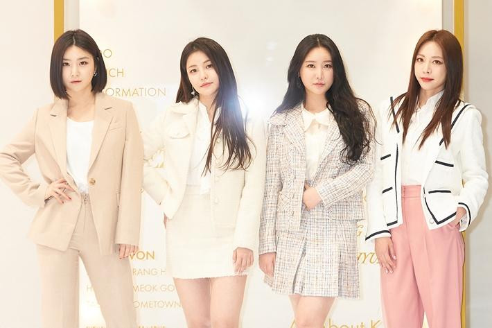 Bất ngờ BXH tháng Ba: BTS "bất bại", Brave Girls vượt Rosé lên ngôi nữ vương